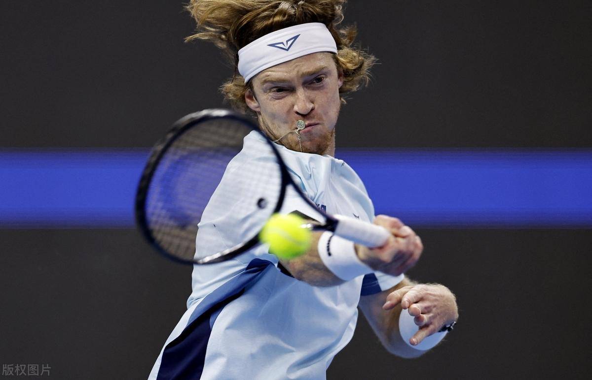 教练组在集 教练组在集