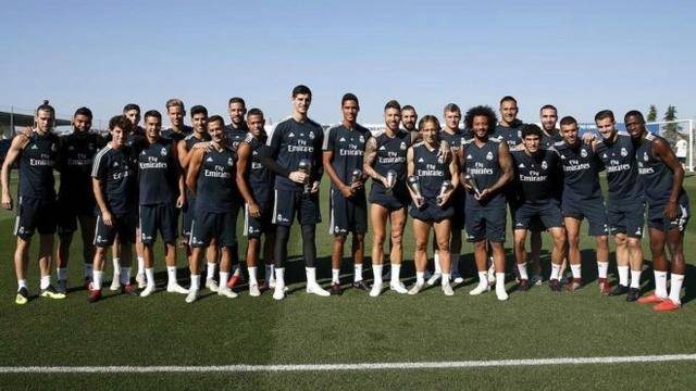 他在早位闷 他在早位闷