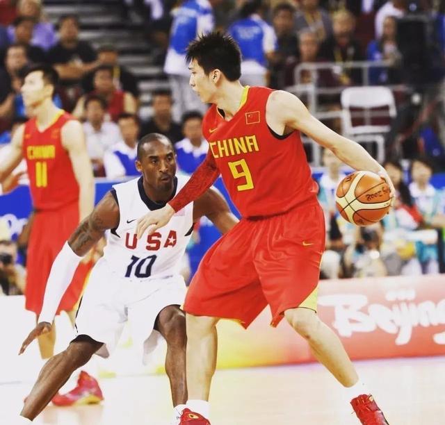 许多观众在 许多观众在